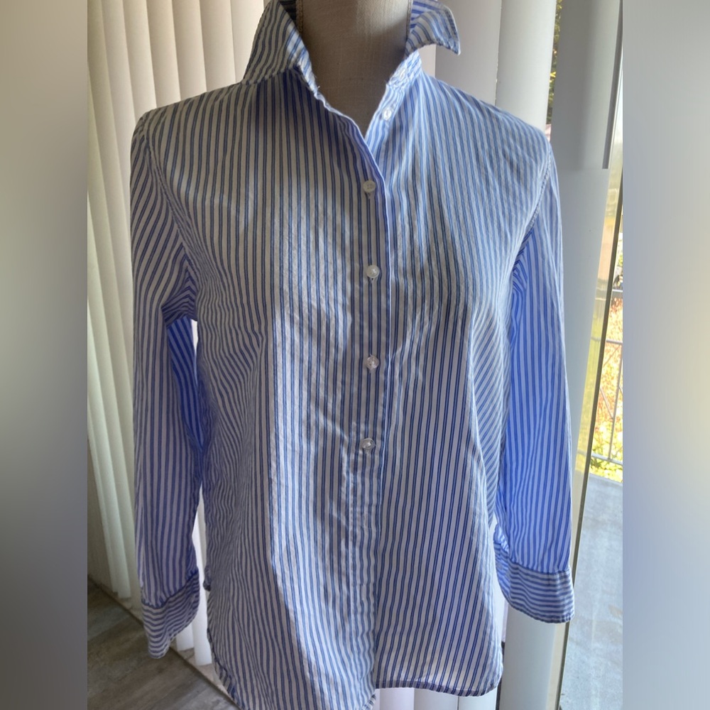H&M shirt. - Picture 1 of 5